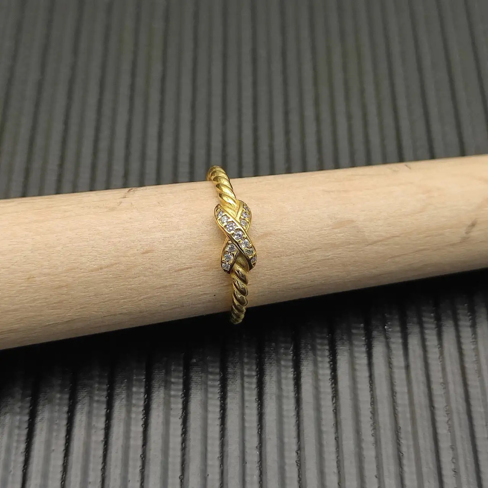 David Yurman Gold Single-Thread Diamond Ring - Picture 3 of 6